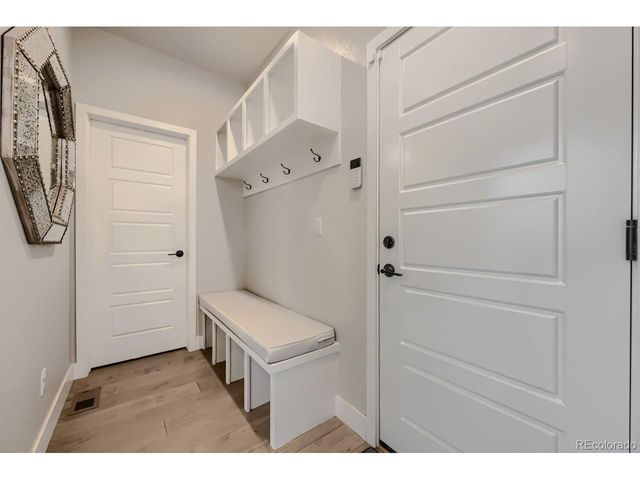 1747 Stable View Dr, Castle Pines, CO 80108