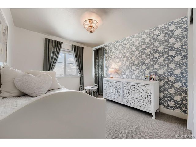 1747 Stable View Dr, Castle Pines, CO 80108