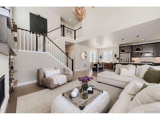 1747 Stable View Dr, Castle Pines, CO 80108