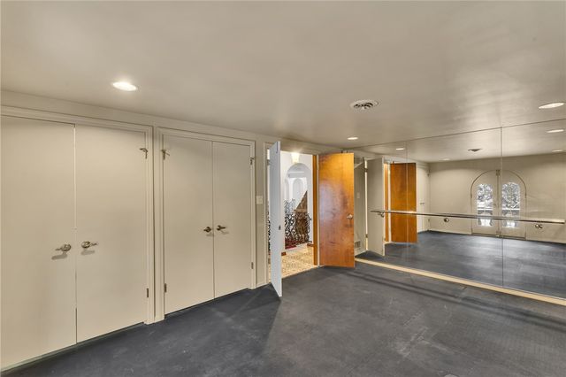 169 Woodshire Dr, O'hara, PA 15215