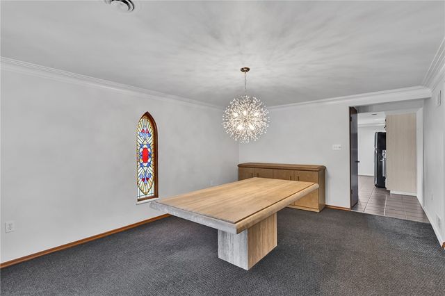 169 Woodshire Dr, O'hara, PA 15215