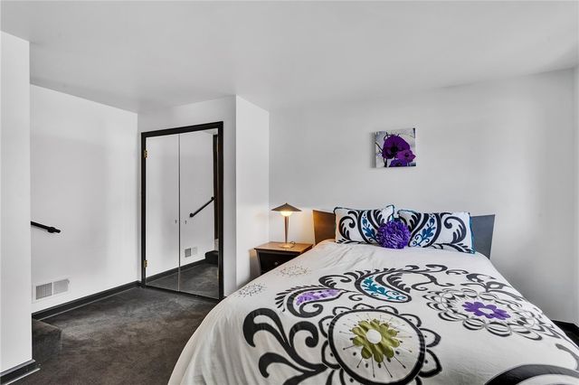 169 Woodshire Dr, O'hara, PA 15215