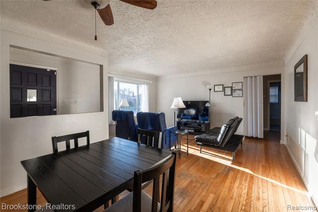 19155 Ash Avenue, Eastpointe, MI 48021