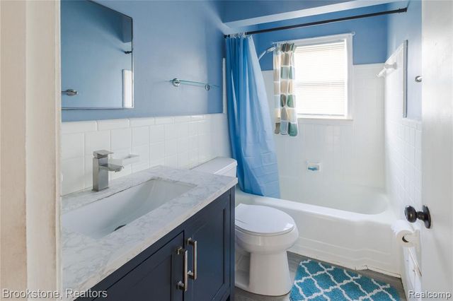 19155 Ash Avenue, Eastpointe, MI 48021