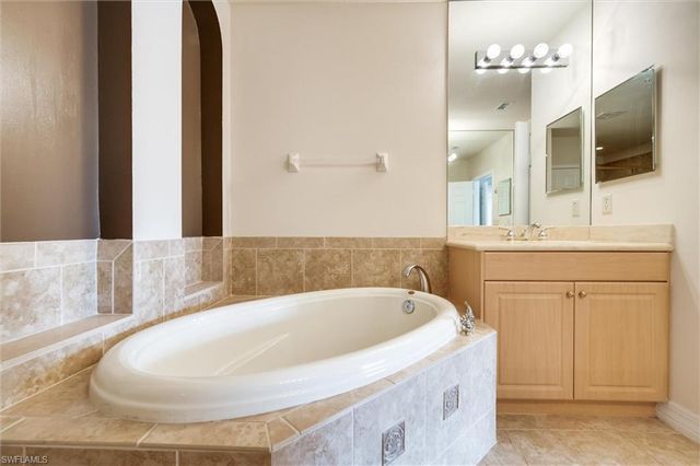 3600 Lansing LOOP 103, Estero, FL 33928
