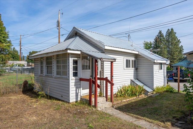 724 W 2nd St, Newport, WA 99156 property photo