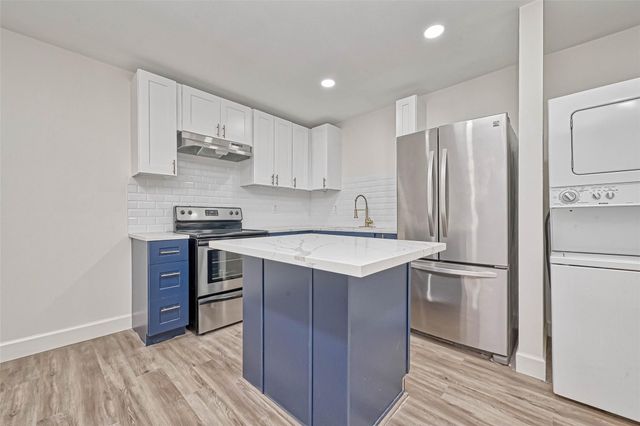 5609 Denmark Street B, Houston, TX 77028