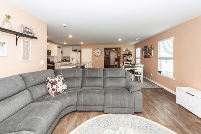 233 Coral Sunset Way, Summerville, SC 29486