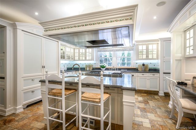 1 Roland Road, Irvington, NY 10533