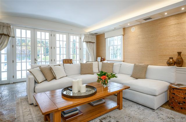 1 Roland Road, Irvington, NY 10533