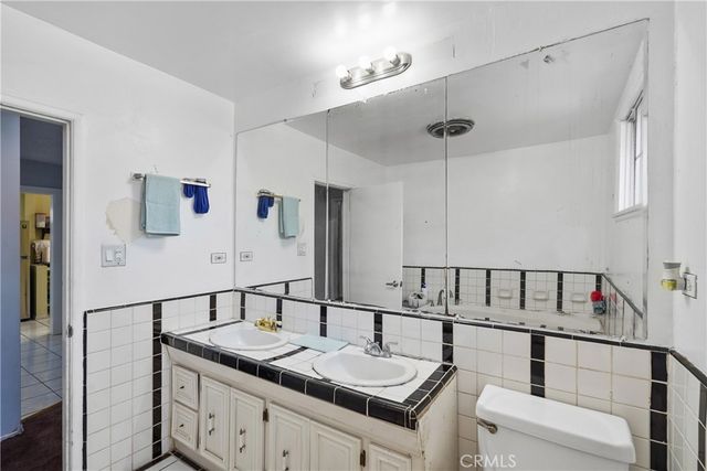 3938 Dalton Ave, Los Angeles, CA 90062