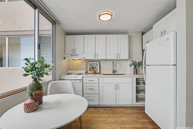 255 Huali Street 204, Honolulu, HI 96813