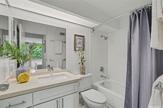 255 Huali Street 204, Honolulu, HI 96813