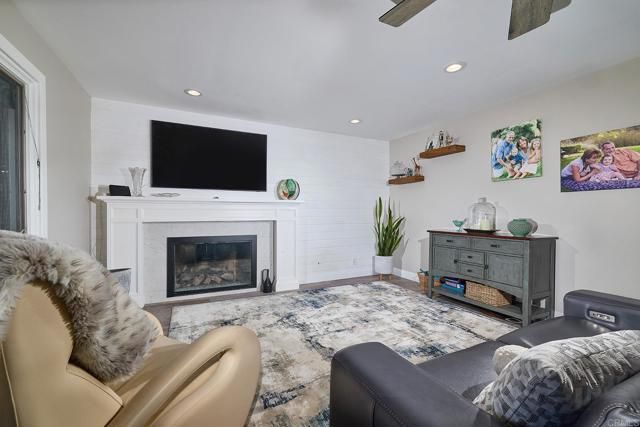 3020 Azahar Court, Carlsbad, CA 92009