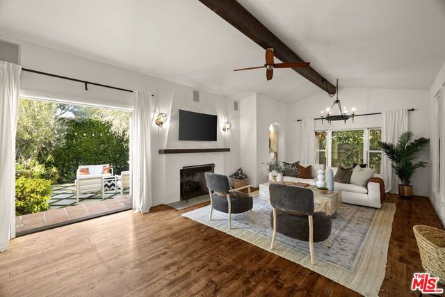 7416 Rosewood Avenue, Los Angeles, CA 90036