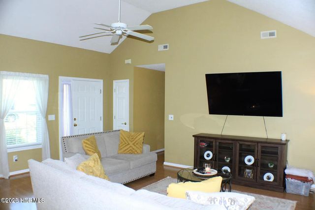 457 Hampton Street, Calabash, NC 28467