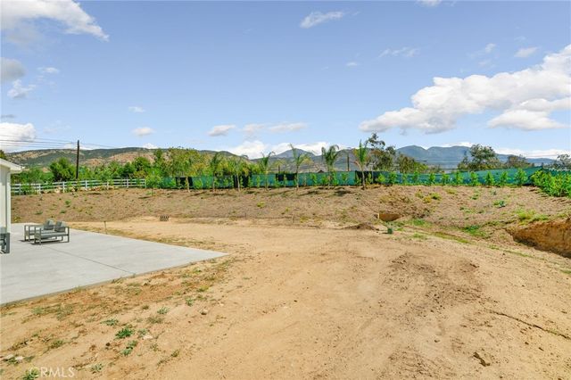 35249 Grape, Yucaipa, CA 92399