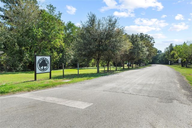 2217 Creek Road, Brookshire, TX 77423