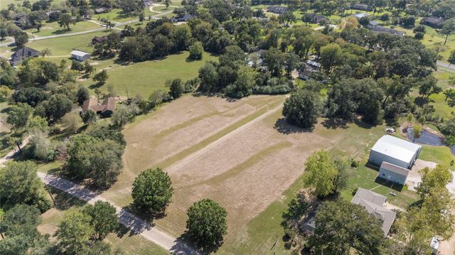 2217 Creek Road, Brookshire, TX 77423