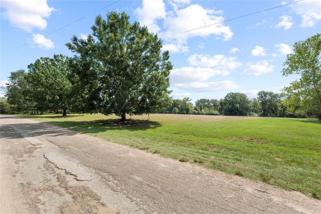 2217 Creek Road, Brookshire, TX 77423