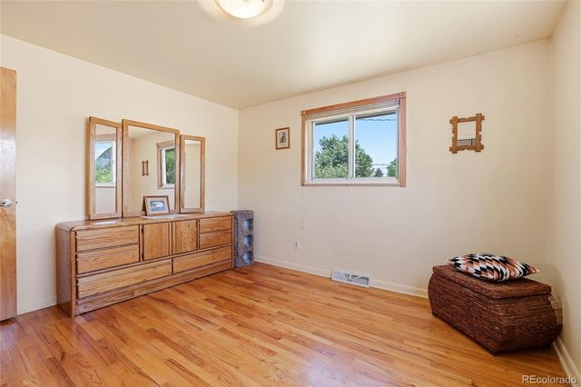 1484 S Balsam Court, Lakewood, CO 80232