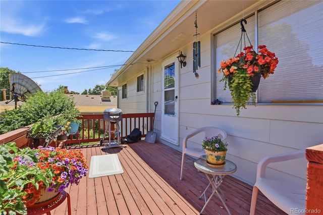 1484 S Balsam Court, Lakewood, CO 80232