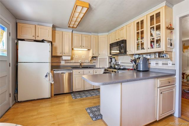 1484 S Balsam Court, Lakewood, CO 80232