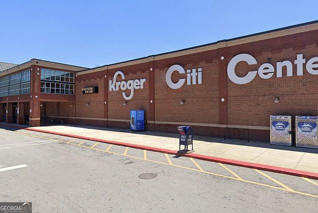 1751 S Olympian Way SW, Atlanta, GA 30310