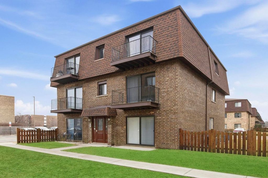 9803 Bianco Terrace D, Des Plaines, IL 60016