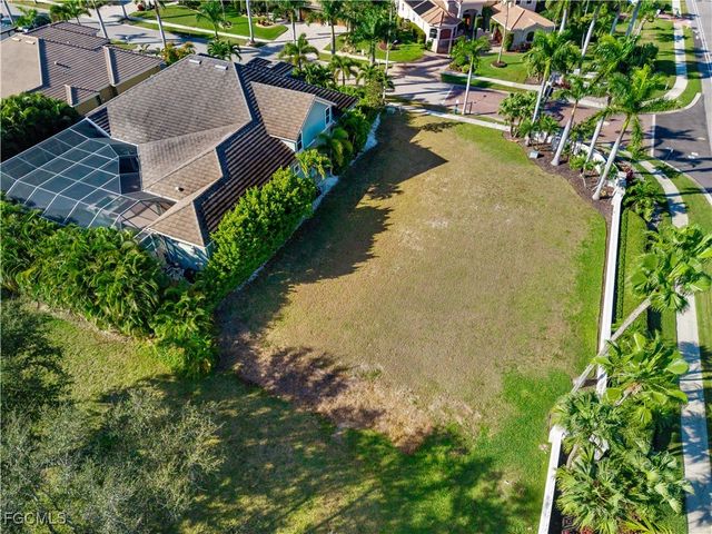5501 Merlyn LN, Cape Coral, FL 33914