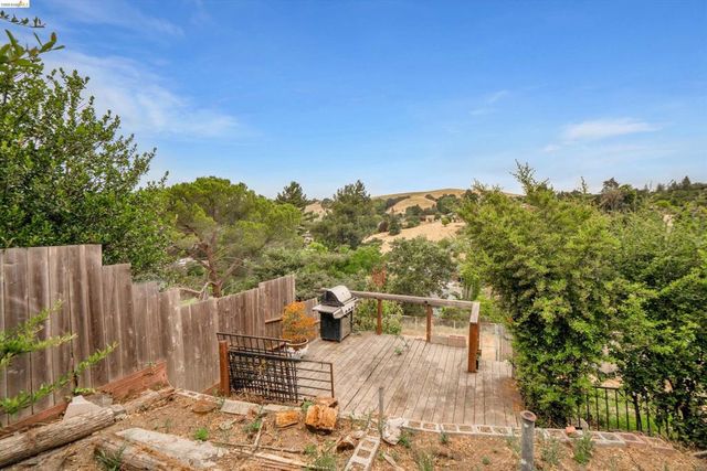 2625 Alhambra Way, Pinole, CA 94564
