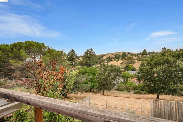 2625 Alhambra Way, Pinole, CA 94564