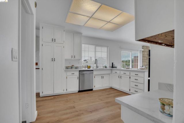 2625 Alhambra Way, Pinole, CA 94564