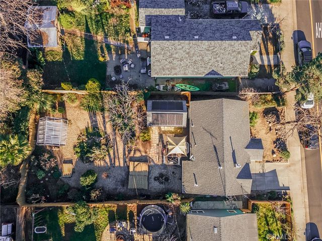 1076 E 9th Street, Chico, CA 95928