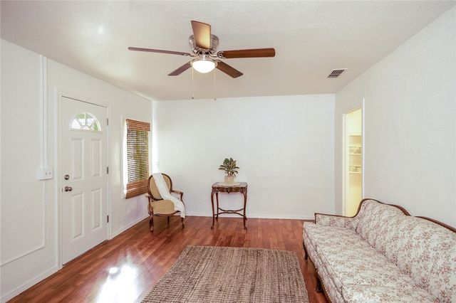 1076 E 9th Street, Chico, CA 95928