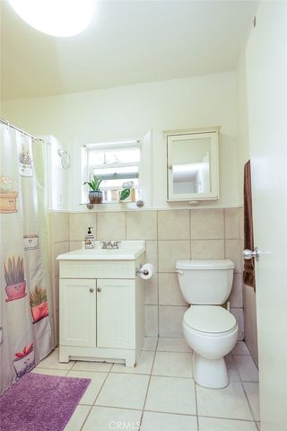 1076 E 9th Street, Chico, CA 95928