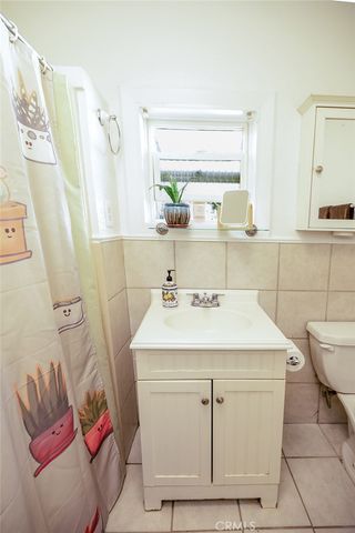 1076 E 9th Street, Chico, CA 95928