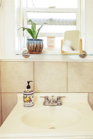 1076 E 9th Street, Chico, CA 95928