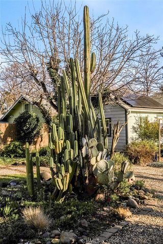 1076 E 9th Street, Chico, CA 95928