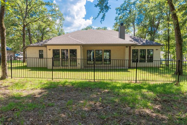 128 Saint Andrews Drive E, Mabank, TX 75156