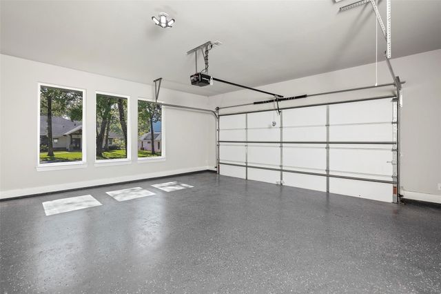 128 Saint Andrews Drive E, Mabank, TX 75156