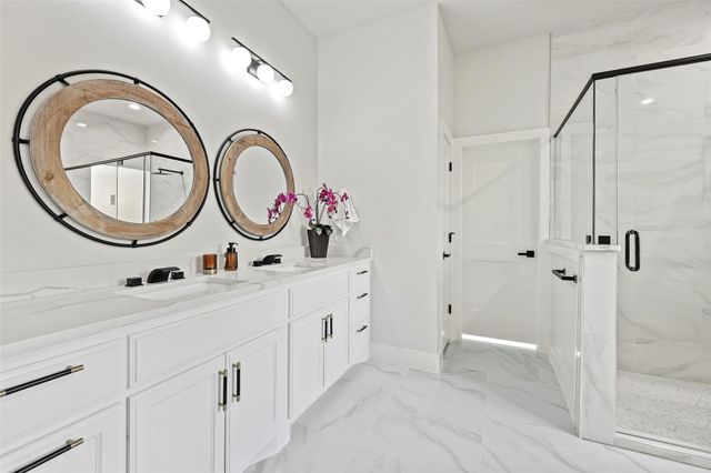 128 Saint Andrews Drive E, Mabank, TX 75156