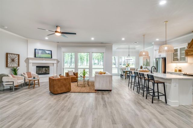 128 Saint Andrews Drive E, Mabank, TX 75156