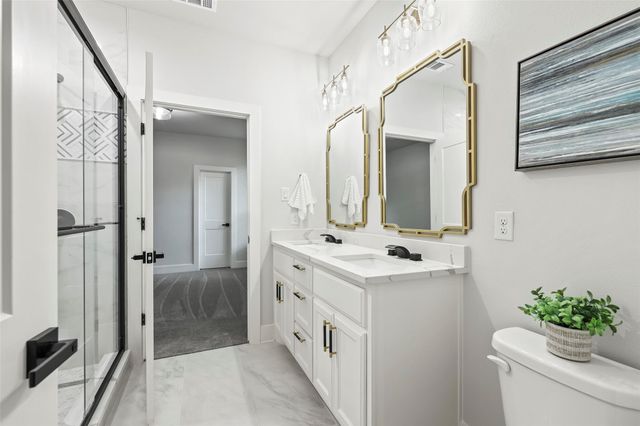 128 Saint Andrews Drive E, Mabank, TX 75156