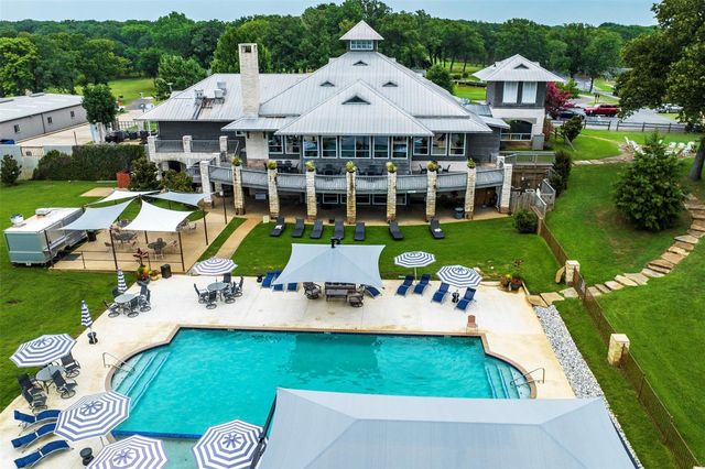 128 Saint Andrews Drive E, Mabank, TX 75156