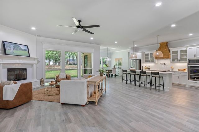 128 Saint Andrews Drive E, Mabank, TX 75156