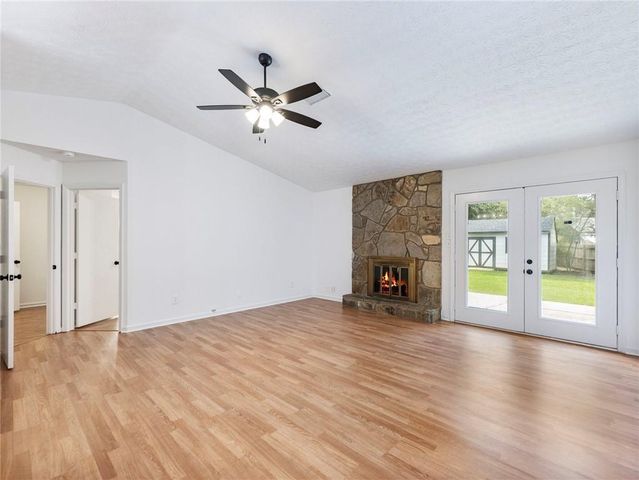 919 Country Oaks Court, Lawrenceville, GA 30044