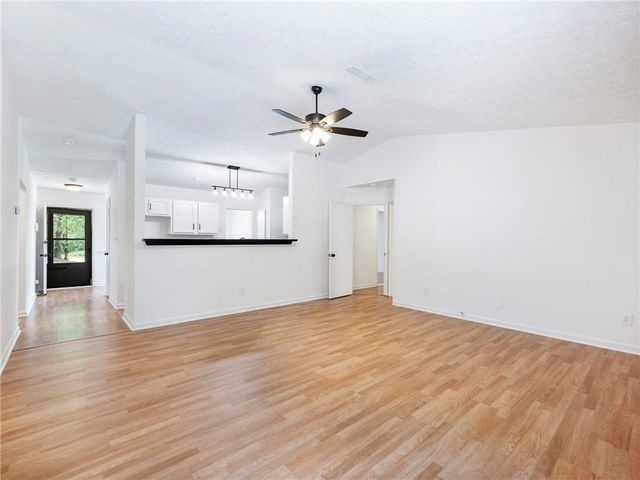 919 Country Oaks Court, Lawrenceville, GA 30044