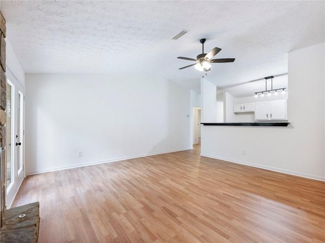 919 Country Oaks Court, Lawrenceville, GA 30044