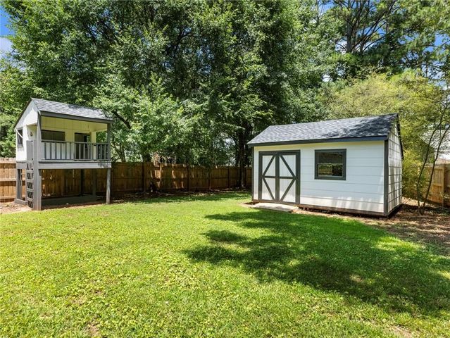 919 Country Oaks Court, Lawrenceville, GA 30044